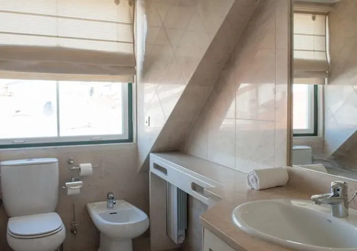 Dream Chiado Aparthotel 3*